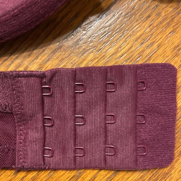 Paramour 2 pack. Beige underwire, lightly lined racerback & wine iridesc… - Picture 15 of 15